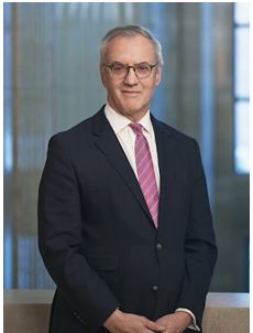 Roger Bilodeau, c.r., registraire